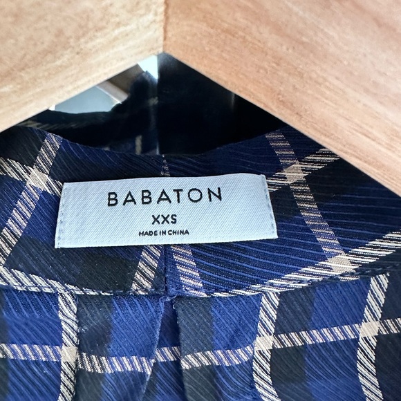 ARITZIA Babaton Power Blouse - Picture 3 of 5